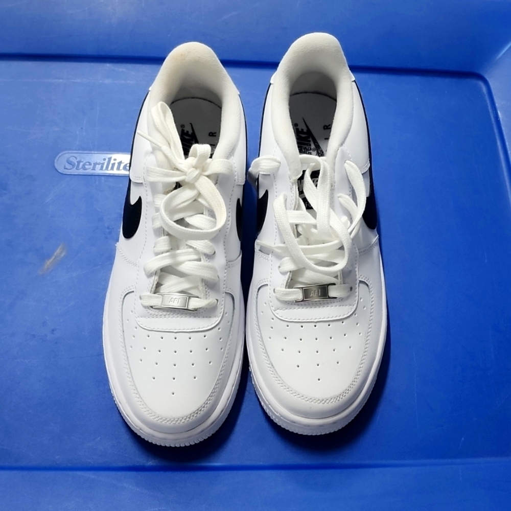 Nike AF1 Womens 8 Boys 6.5